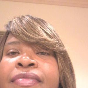 Meet your Posher, Angie